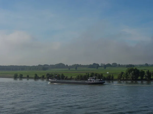 Almanya Daki Ren Nehri Nde Sabahın Erken Saatlerinde — Stok fotoğraf