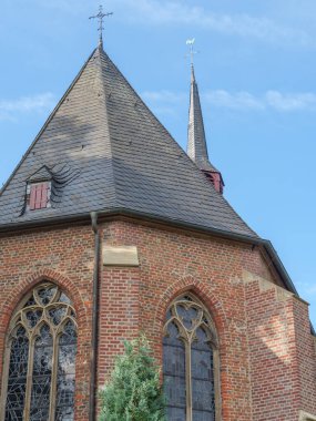 Marienthal köyü ve Issel nehri.