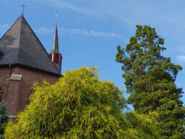 Marienthal köyü ve Issel nehri.