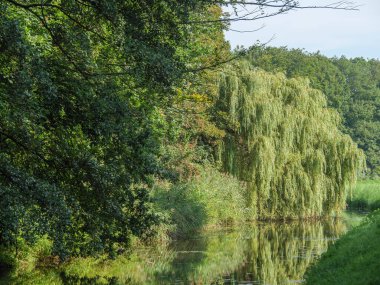 Marienthal köyü ve Issel nehri.