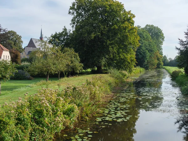 Villaggio Marienthal Fiume Issel — Foto Stock