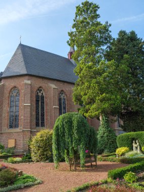 Marienthal Köyü Almanya 'da, Issel Nehri kıyısında.