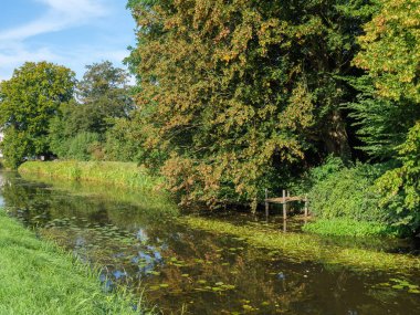 Marienthal Köyü Almanya 'da, Issel Nehri kıyısında.