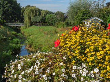 Marienthal Köyü Almanya 'da, Issel Nehri kıyısında.