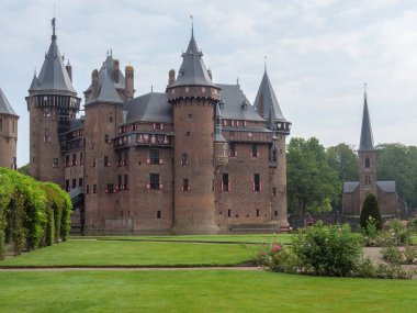 Hollanda 'daki Utrecht yakınlarındaki Haar Kalesi.