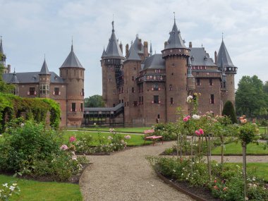 Hollanda 'daki Utrecht yakınlarındaki Haar Kalesi.