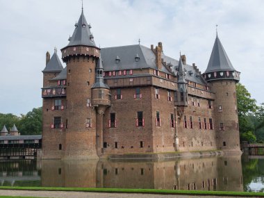 Hollanda 'daki Utrecht yakınlarındaki Haar Kalesi.