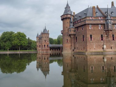 Hollanda 'daki Utrecht yakınlarındaki Haar Kalesi.