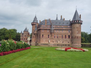 Hollanda 'daki Utrecht yakınlarındaki Haar Kalesi.