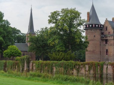 Hollanda 'daki Utrecht yakınlarındaki Haar Kalesi.