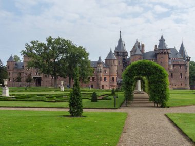 Hollanda 'daki Utrecht yakınlarındaki Haar Kalesi.