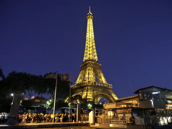 Parijs in frankrijk 's nachts — Stockfoto