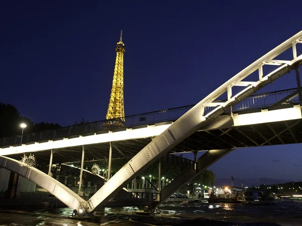 Paris em frança à noite — Fotografia de Stock