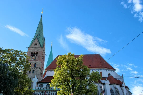 德国奥格斯堡市中心的天主教堂2020年7月4日 — 图库照片