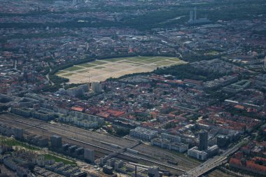 Almanya 'nın Münih kenti 5.7.2020 pervaneli uçaktan görüldü.