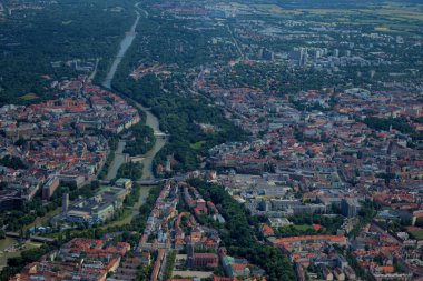 Almanya 'nın Münih kenti 5.7.2020 pervaneli uçaktan görüldü.