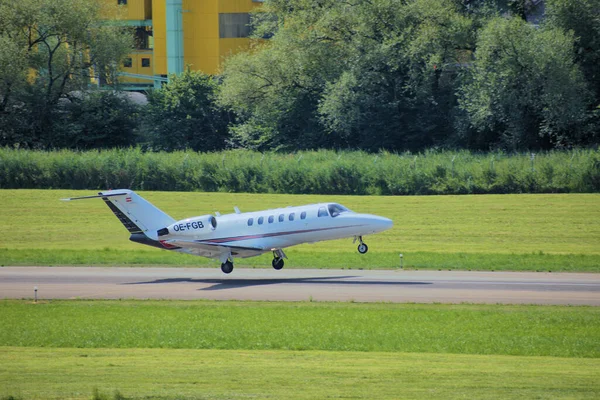 Cessna Cj2 Sviçre Deki Saint Gallen Yakınlarındaki Altenrhein Havaalanından Ayrılıyor — Stok fotoğraf