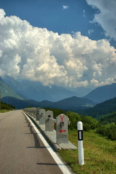 Pemandangan Pedesaan Selama Perjalanan Melintasi San Bernardinopass Swiss 2020 — Stok Foto