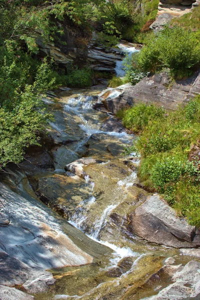 Pequena Cachoeira Nos Alpes Suíços Vals 2020 — Fotografia de Stock