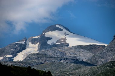 İsviçre 'de Zervreila' daki dağlar 31.7.2020