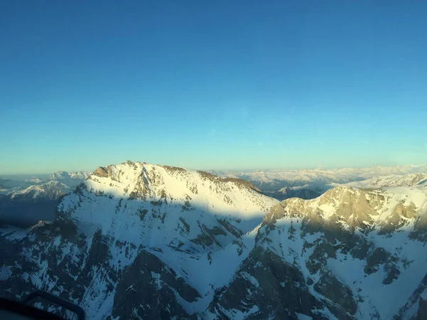 Majestätiska Snötäckta Berg Schweiz 2016 — Stockfoto