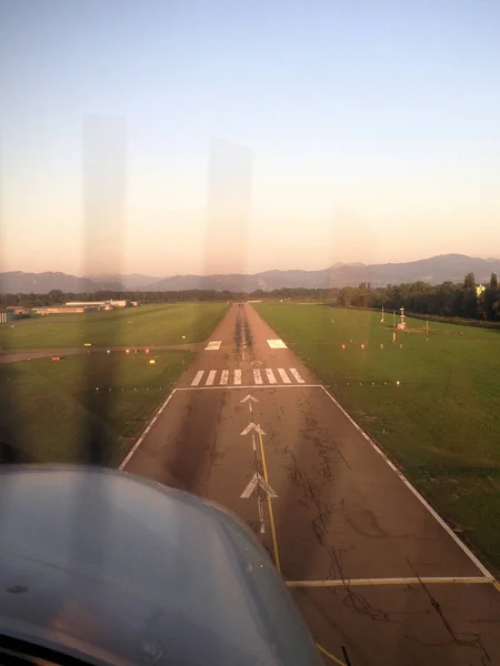 Abordagem Final Para Aeroporto Saint Gallen Altenrhein Suíça 2015 — Fotografia de Stock