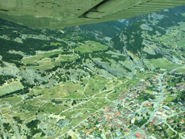 İsviçre 'nin batısındaki tarım arazileri 26.5.2017' den itibaren.