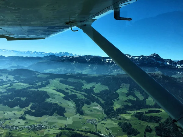 Мирний Альпійський Регіон Швейцарії 2017 — стокове фото