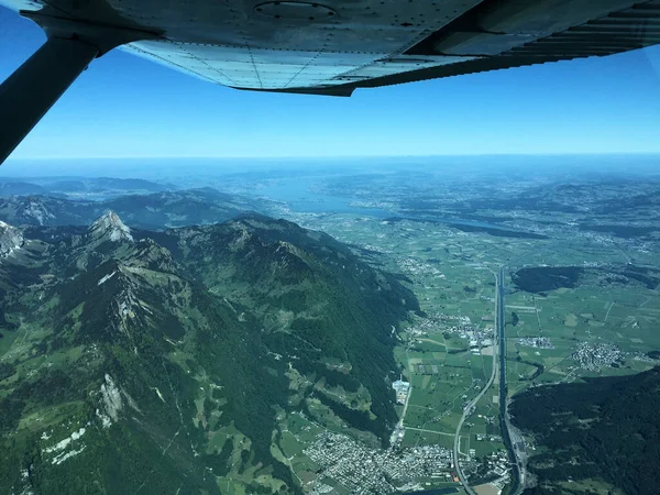 Мирний Альпійський Регіон Швейцарії 2017 — стокове фото