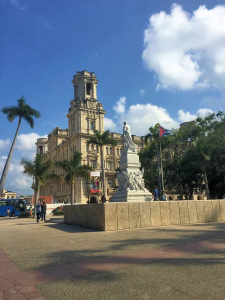 古巴哈瓦那天主教堂2016年12月16日 — 图库照片