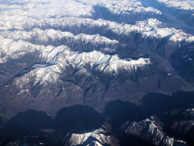 11.3.2020 sefer sayılı uçaktan gönderilen İsviçre Alpleri 'ne inanılmaz kar yağdı.