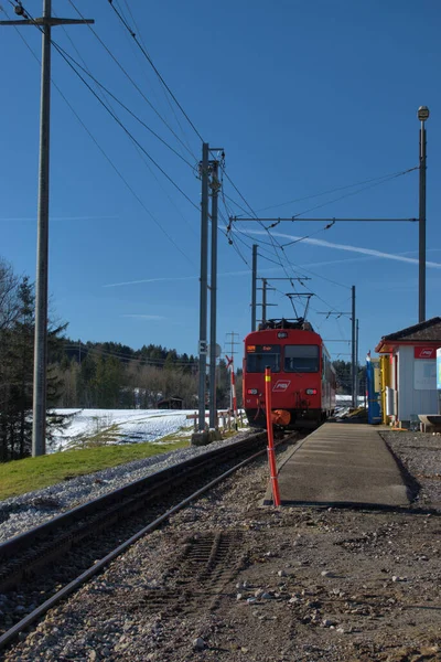 Tåg Som Anländer Till Alpinstationen Gais Schweiz 2020 — Stockfoto