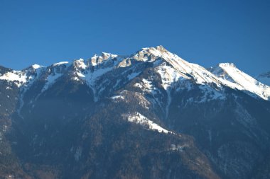 İsviçre, Wartau 'daki eski harabenin Ren Vadisi' ndeki Alp kış manzarası 10.1.2021