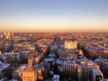 Letonya 'da Riga şehir merkezinde akşam havası var.