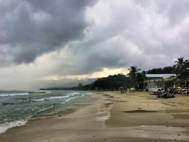 Tayland 'da Koh Samui' de Chaweng plajında yaklaşan fırtına 11.2018