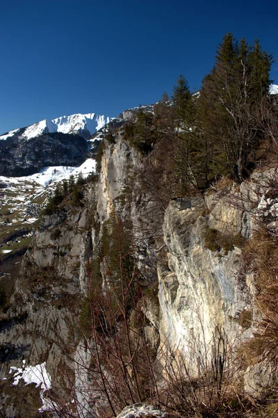 Уникальная Горная Панорама Солнечный День Амдене Швейцарии 2021 — стоковое фото
