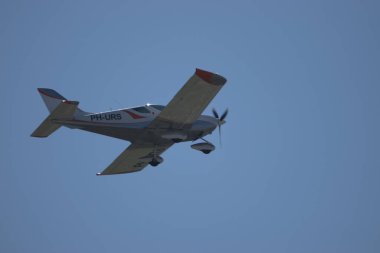 PS-28 Çek spor kruvazör uçağı 23.4.2021 İsviçre 'deki Saint Gallen Altenrhein havaalanından kalkıyor.