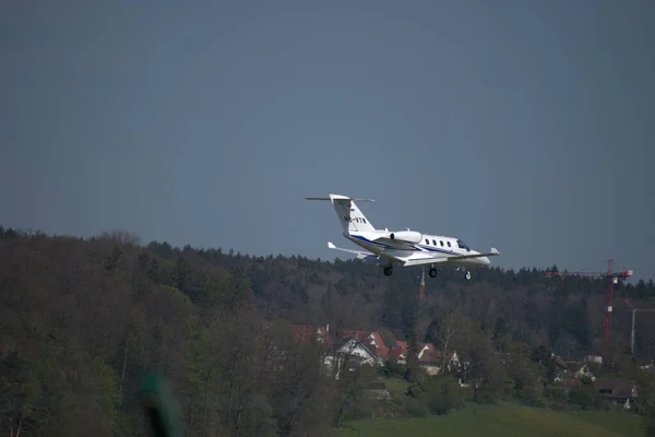 Cessna 525 Aviones Citation Jet Aproximación Final Aeropuerto Internacional Zurich —  Fotos de Stock