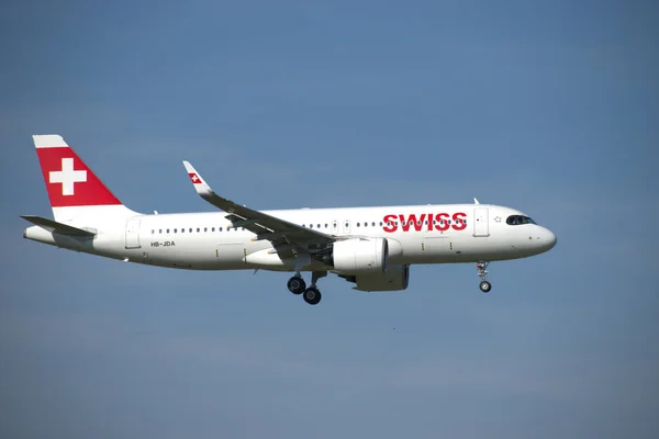 Swiss Airbus 320 271N Aircraft Final Approach International Airport Zurich — Stock Photo, Image