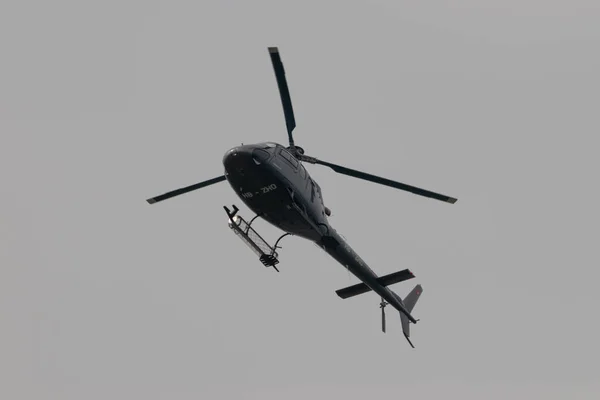 Airbus H125 Helikopteri Sviçre Deki Saint Gallen Altenrhein Havaalanında Havalandı — Stok fotoğraf