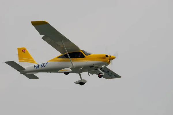 Tecnam P2010 Uçağı Sviçre Saint Gallen Altenrhein Havaalanında 2021 — Stok fotoğraf