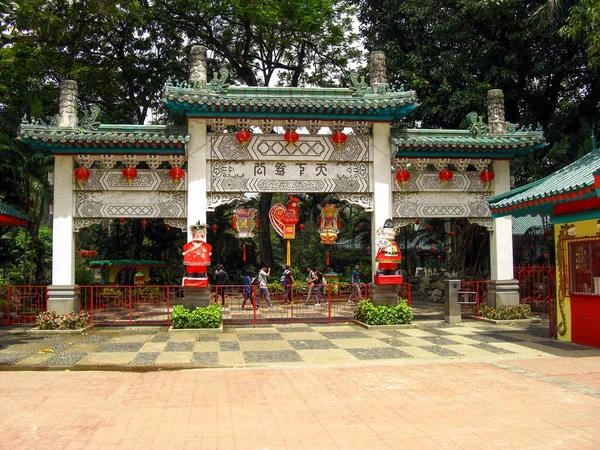 Chinese Entrance Gate Rizal Park Manila Philippines 2017 — Stok fotoğraf