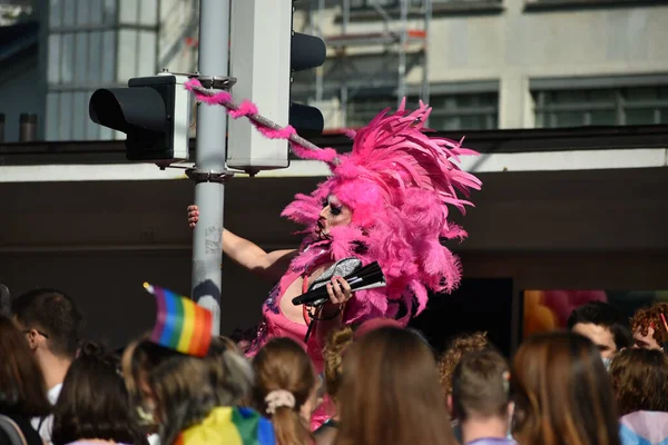 Zurich Suíça Setembro 2021 Manifestante Transgênero Disfarçado Rosa Durante Uma — Fotografia de Stock