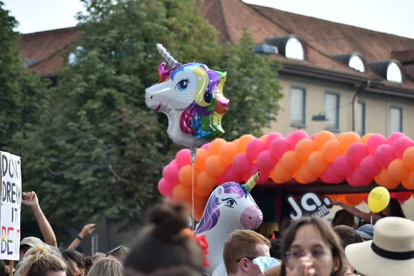 Zurich Switzerland Setembro 2021 Protestantes Com Balão Unicórnio Demonstração Orgulho — Fotografia de Stock