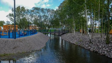 Kronstadt, St. Petersburg yakınlarında yer almaktadır. Rusya 'nın kuzeyi, çok güzel bir şehir ve ilginç bir park.