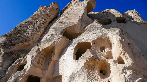 Erstaunliches Tal in Kappadokien, ungewöhnliches Relief — Stockfoto