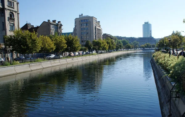Řeka v Bukurešti — Stock fotografie