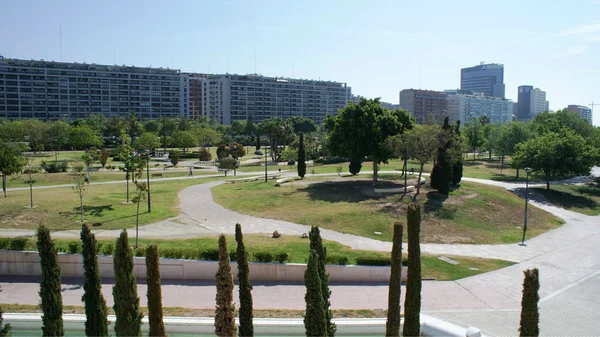 Panorama de Valence avec des arbres — Photo