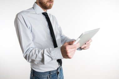 Onun tablet vasıl arıyorum genç iş adamı