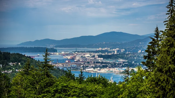 Burrard öppningen och hamnen i Vancouver, British Columbia — Stockfoto